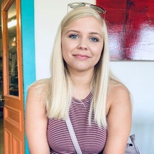 Meet your Posher, Kenzie